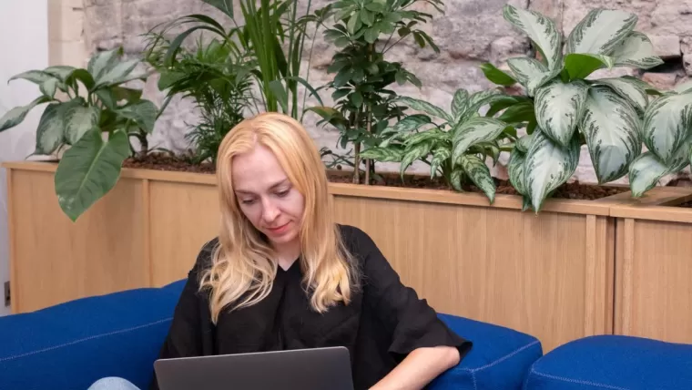 Kinh doanh dịch vụ trực tuyến: Từ Freelance đến Agency