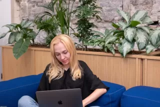 Kinh doanh dịch vụ trực tuyến: Từ Freelance đến Agency